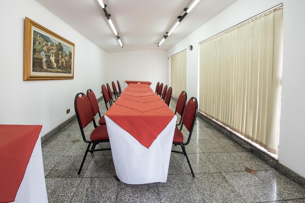 卡尔顿广场酒店 Poços de Caldas 外观 照片