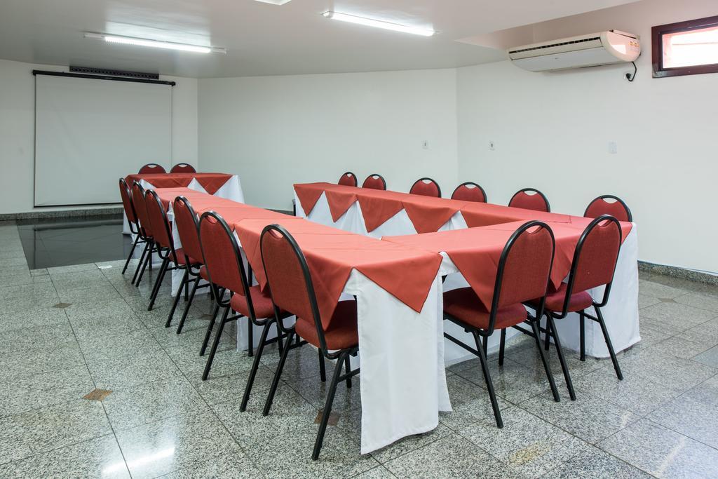卡尔顿广场酒店 Poços de Caldas 外观 照片