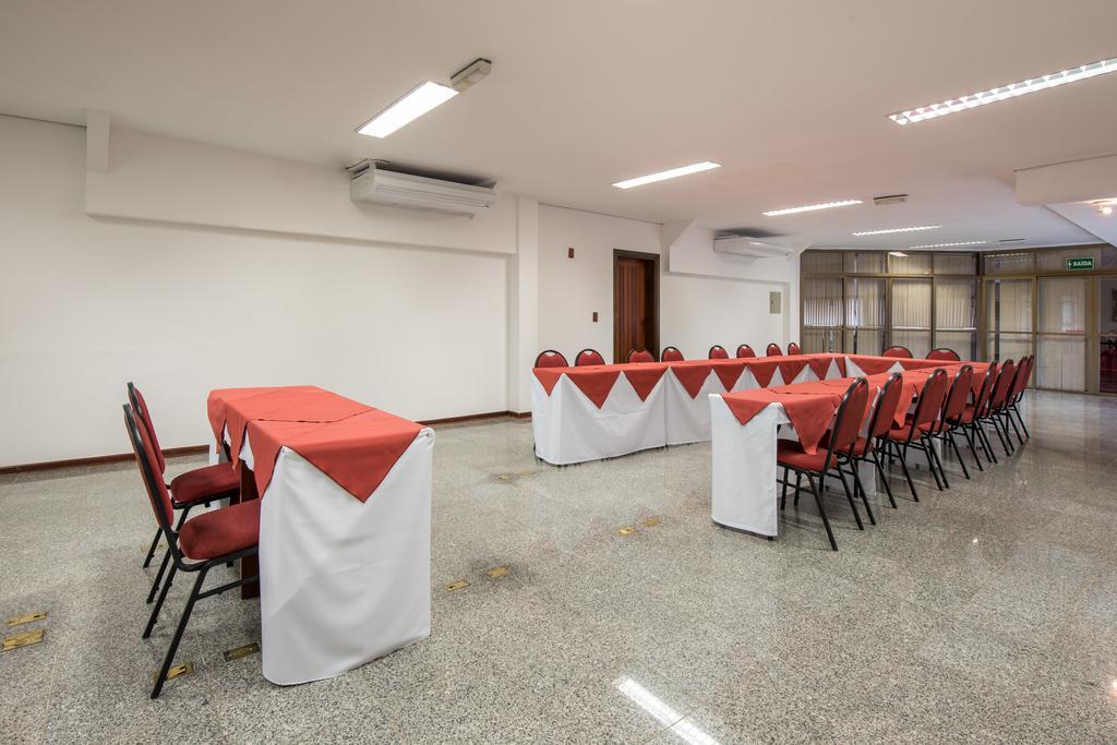 卡尔顿广场酒店 Poços de Caldas 外观 照片